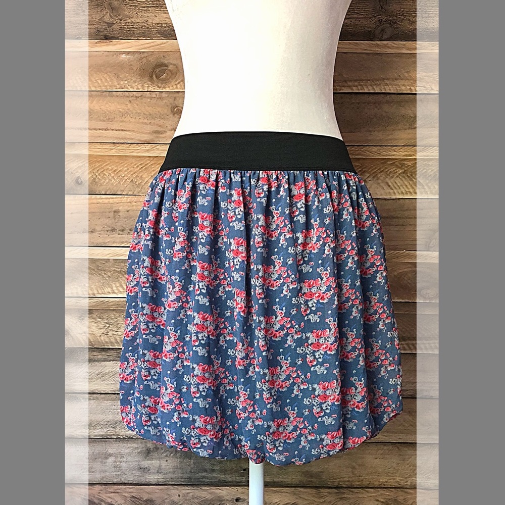 Forever 21 blue floral print poof mini skirt